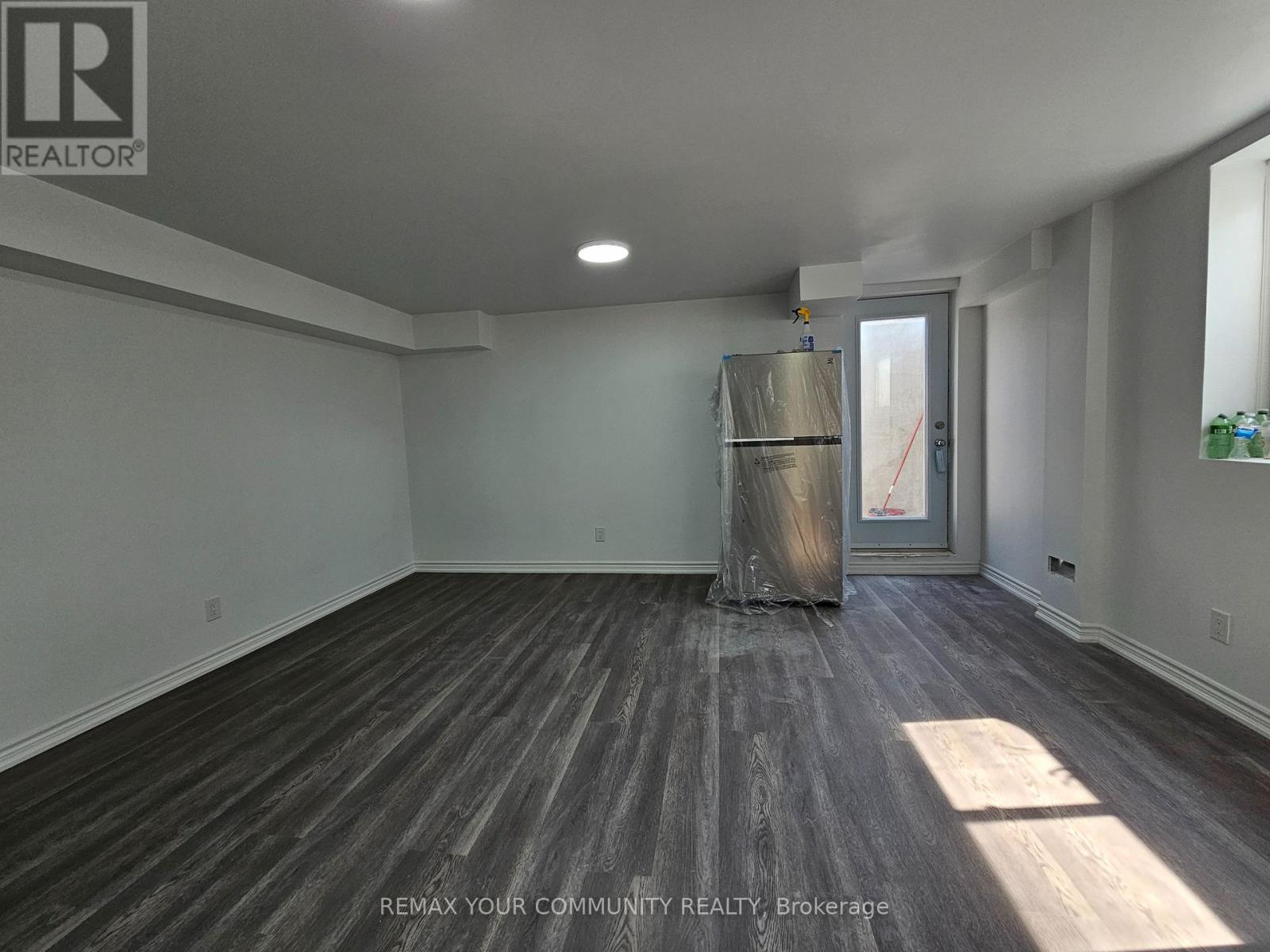 Bsmt - 226 Miyako Court, Oshawa, Ontario  L1L 0R7 - Photo 12 - E13086794