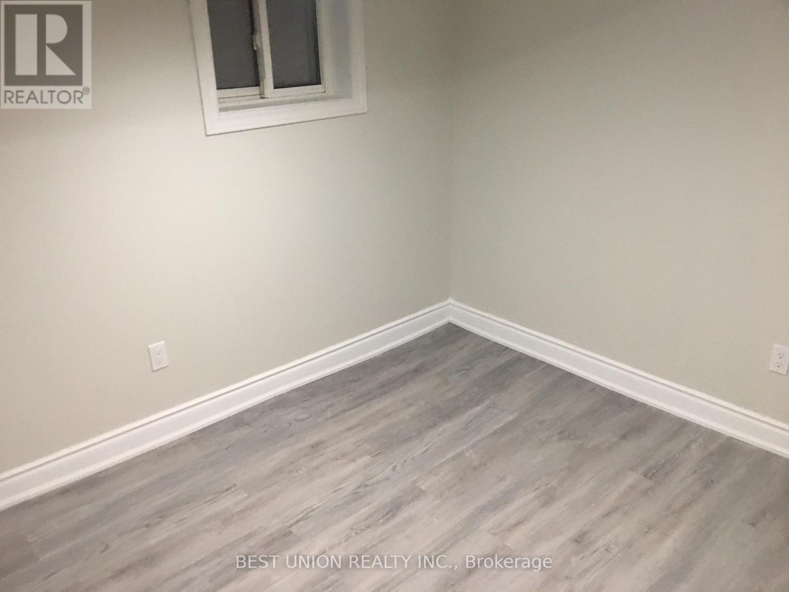 Lower - 108 Jones Avenue, Toronto, Ontario  M4M 2Z8 - Photo 4 - E13086922