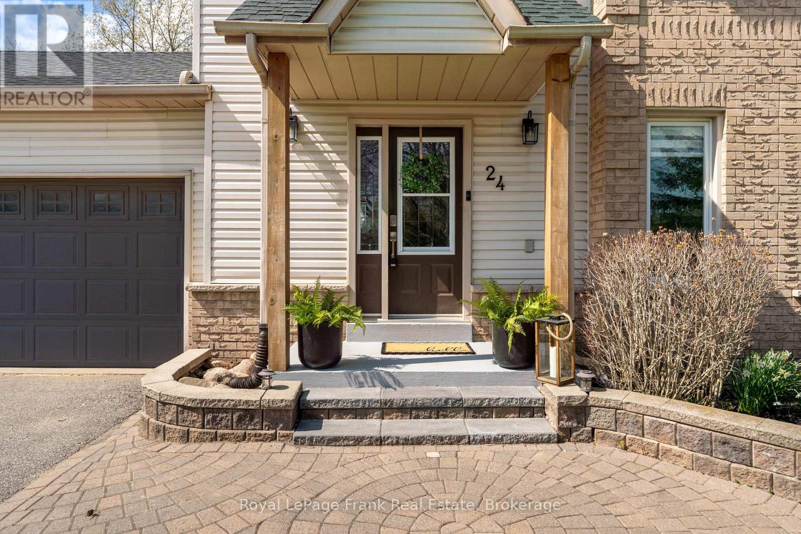 24 Mcguire Crescent, Uxbridge, Ontario  L9P 1G7 - Photo 2 - N13086854