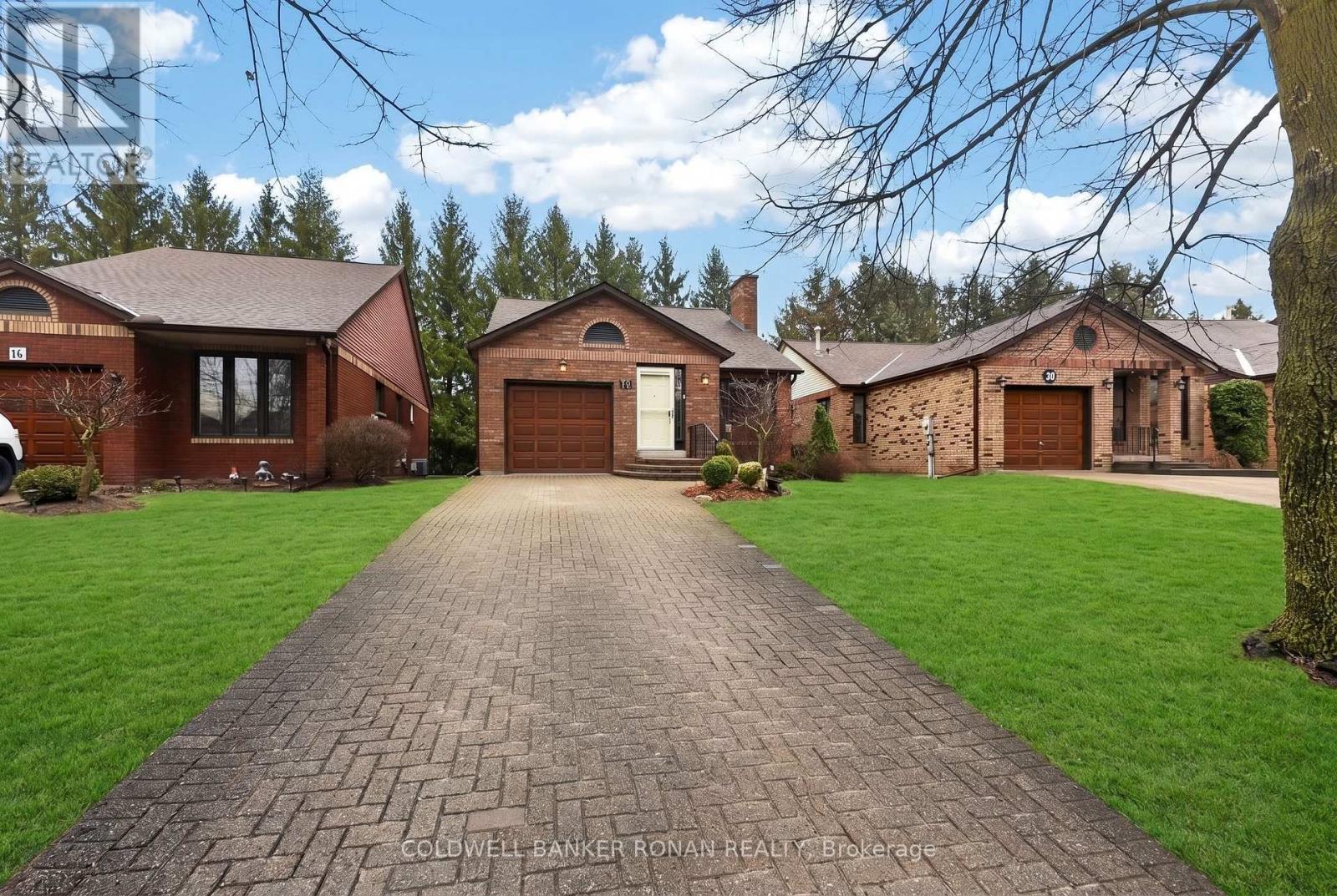 16 GREEN BRIAR ROAD, New Tecumseth, Ontario