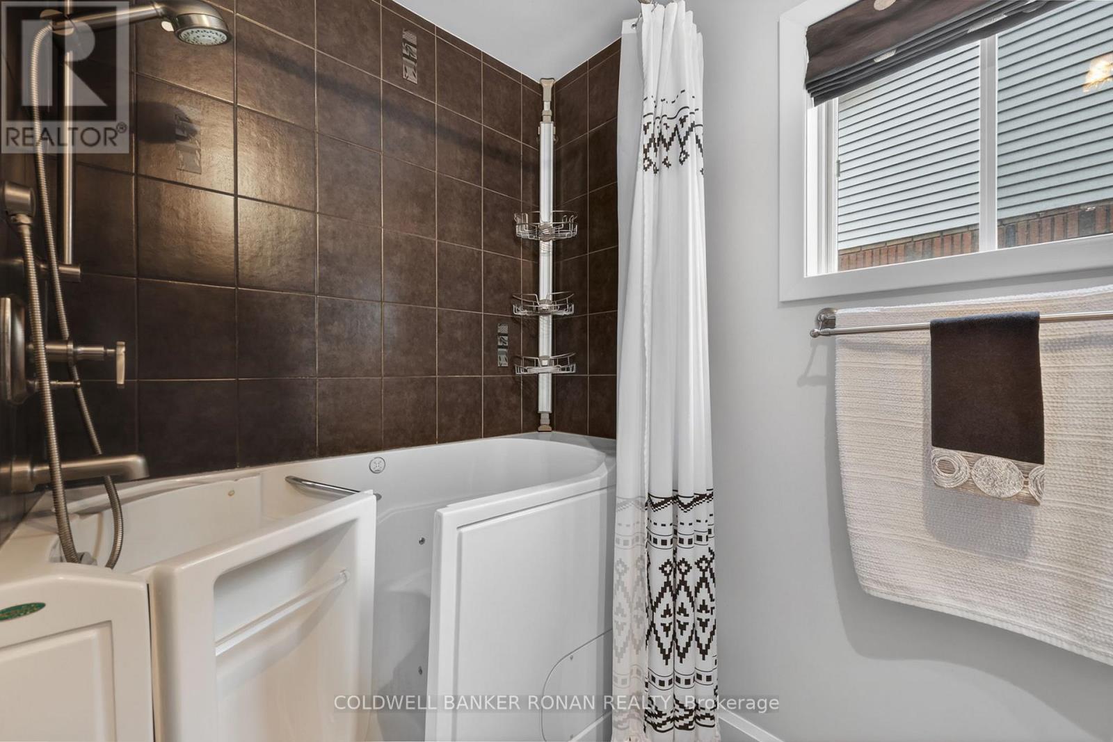 16 Green Briar Road, New Tecumseth (Alliston), Ontario  L9R 1R5 - Photo 22 - N13086934