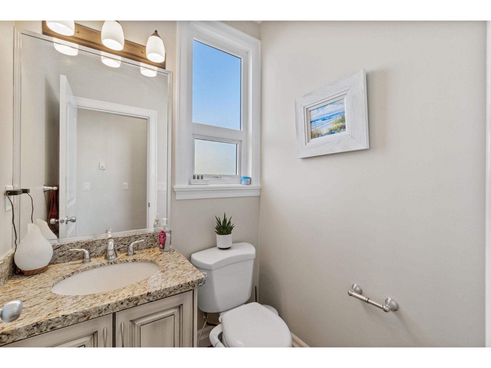15595 Thrift Avenue, White Rock, British Columbia  V4B 2L8 - Photo 14 - R3118369