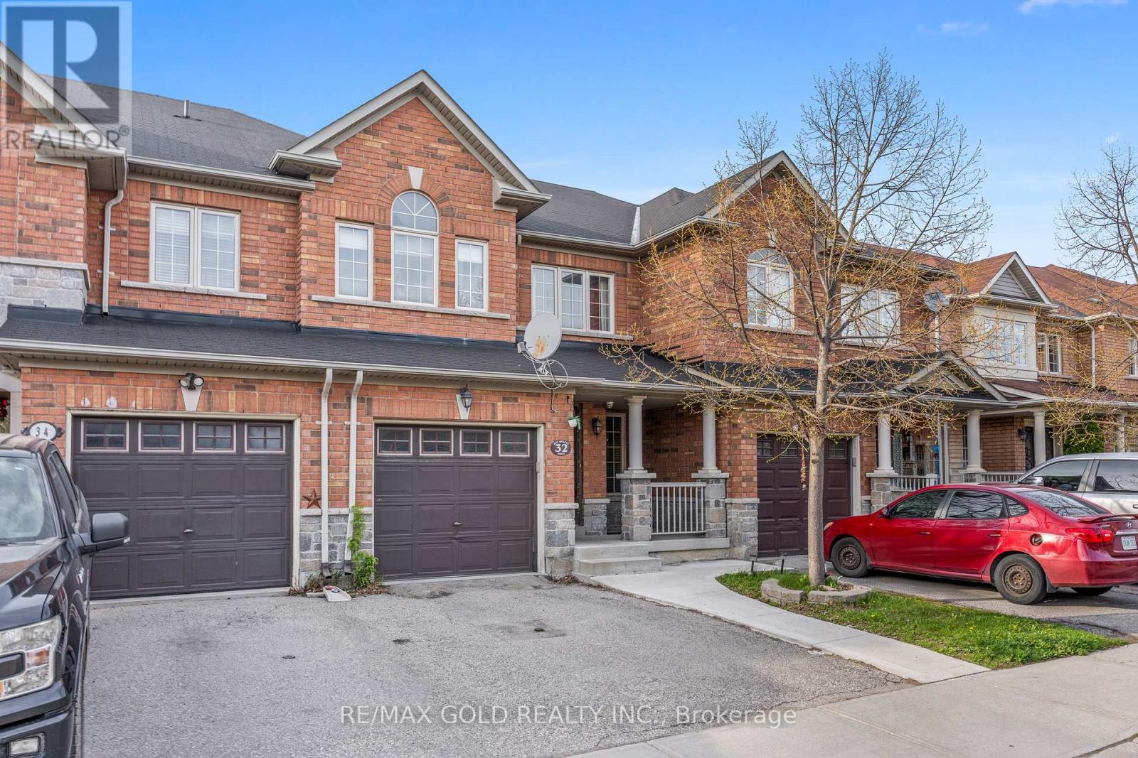 32 Bay Breeze Drive, Brampton, Ontario  L6R 0M1 - Photo 2 - W13086752