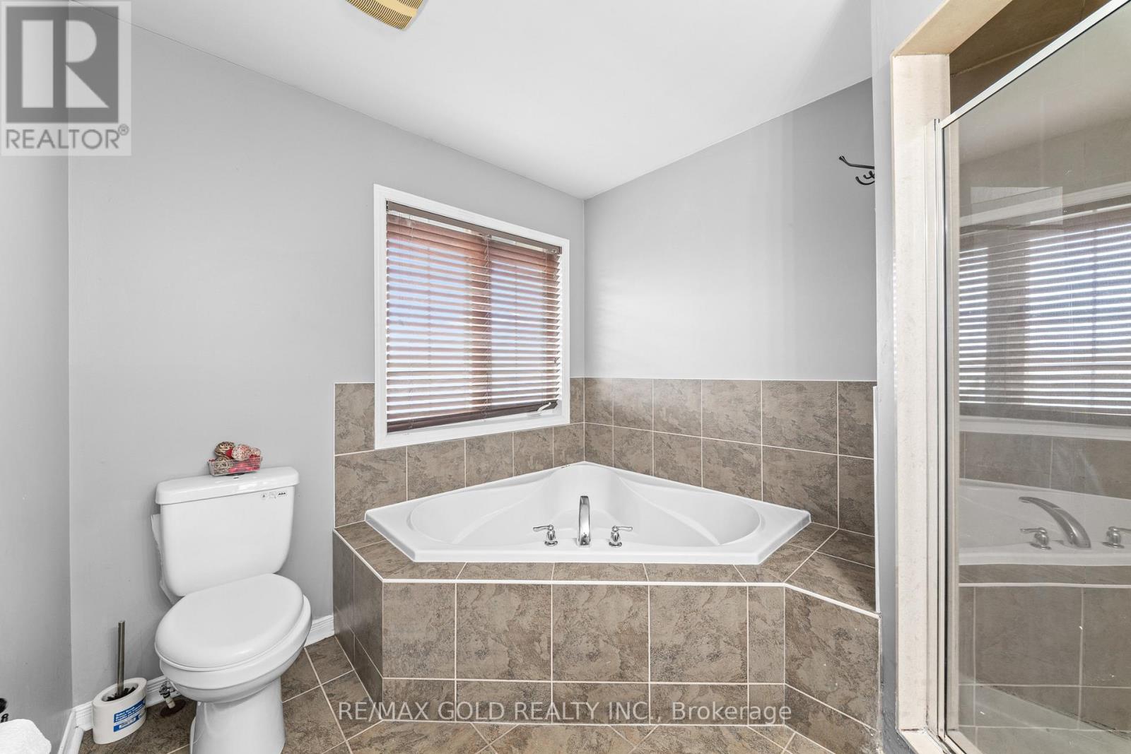 32 Bay Breeze Drive, Brampton, Ontario  L6R 0M1 - Photo 29 - W13086752
