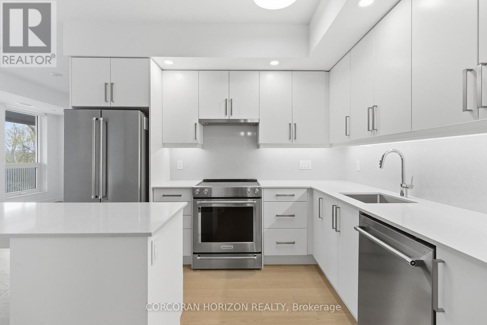 219 - 3240 William Coltson Avenue, Oakville, Ontario  L6H 8C8 - Photo 6 - W13086802