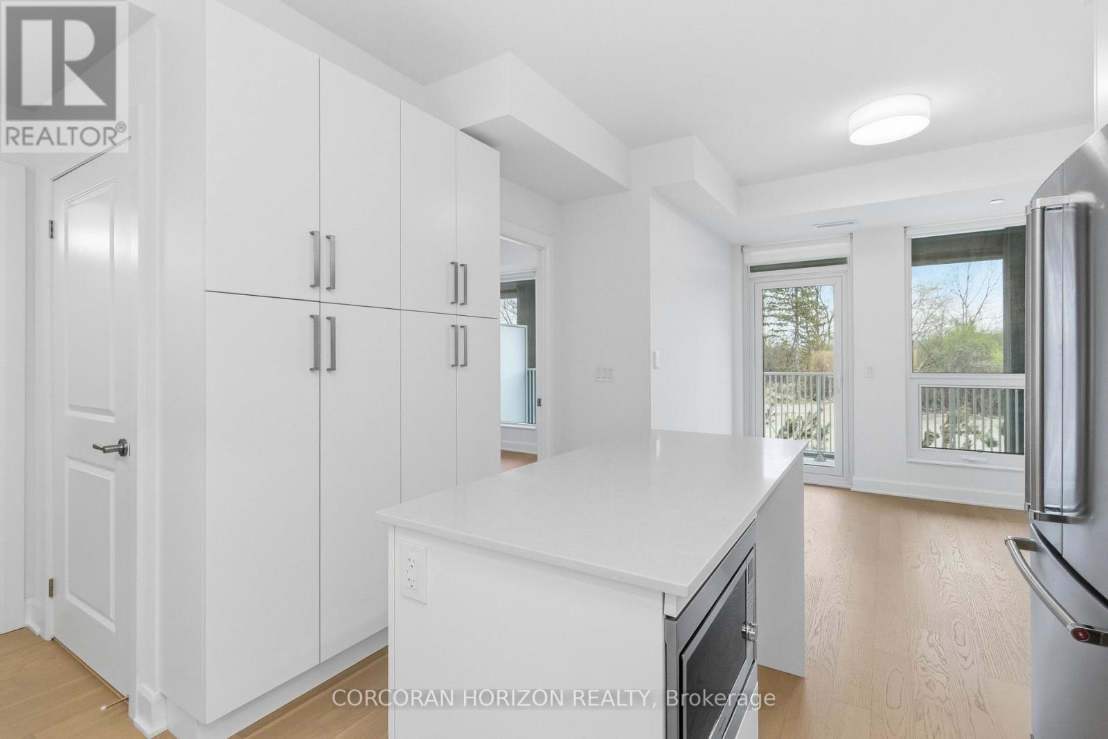 219 - 3240 William Coltson Avenue, Oakville, Ontario  L6H 8C8 - Photo 9 - W13086802