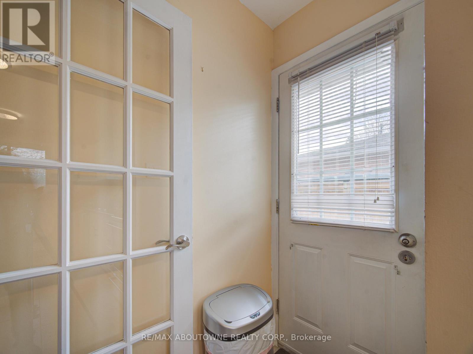 1229 Owen Court, Oakville, Ontario  L6H 1V2 - Photo 18 - W13086912