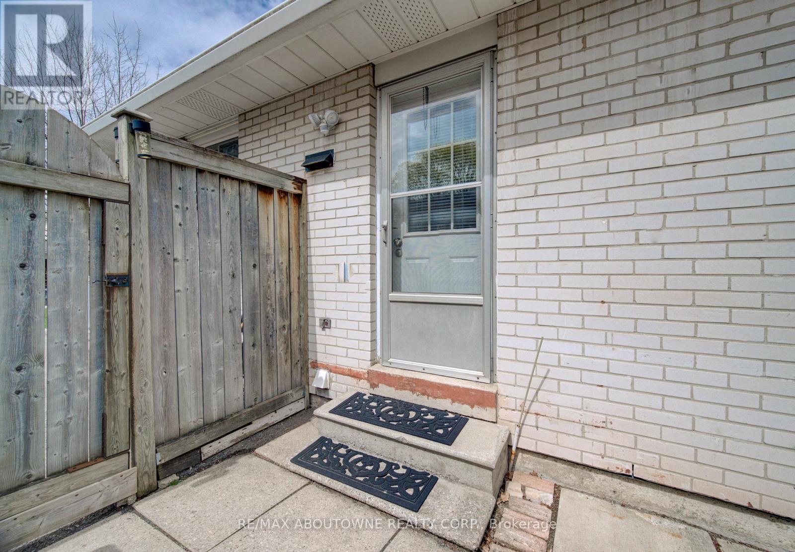 1229 Owen Court, Oakville, Ontario  L6H 1V2 - Photo 30 - W13086912