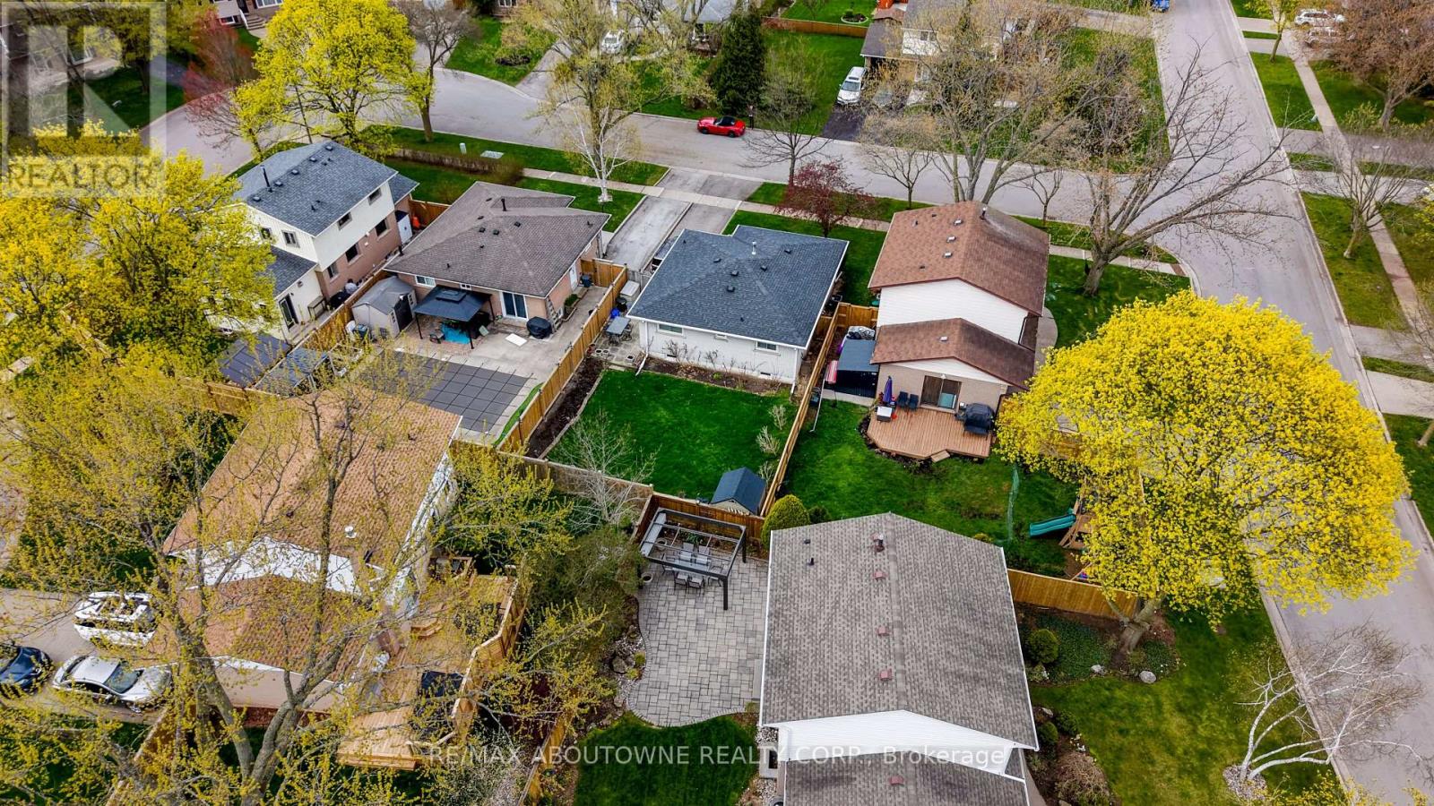 1229 Owen Court, Oakville, Ontario  L6H 1V2 - Photo 36 - W13086912