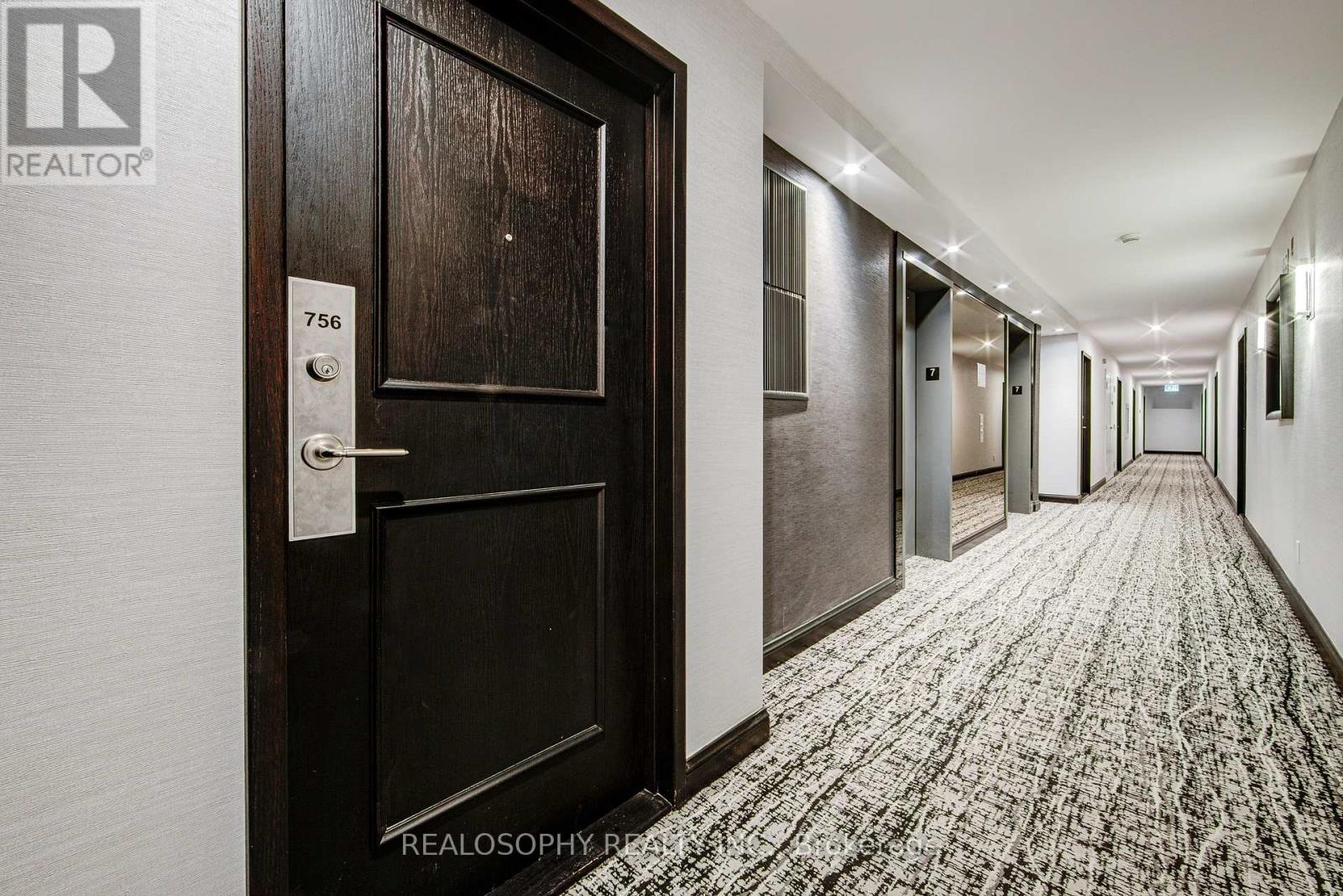 756 - 24 Southport Street, Toronto, Ontario  M6S 4Z1 - Photo 2 - W13086924