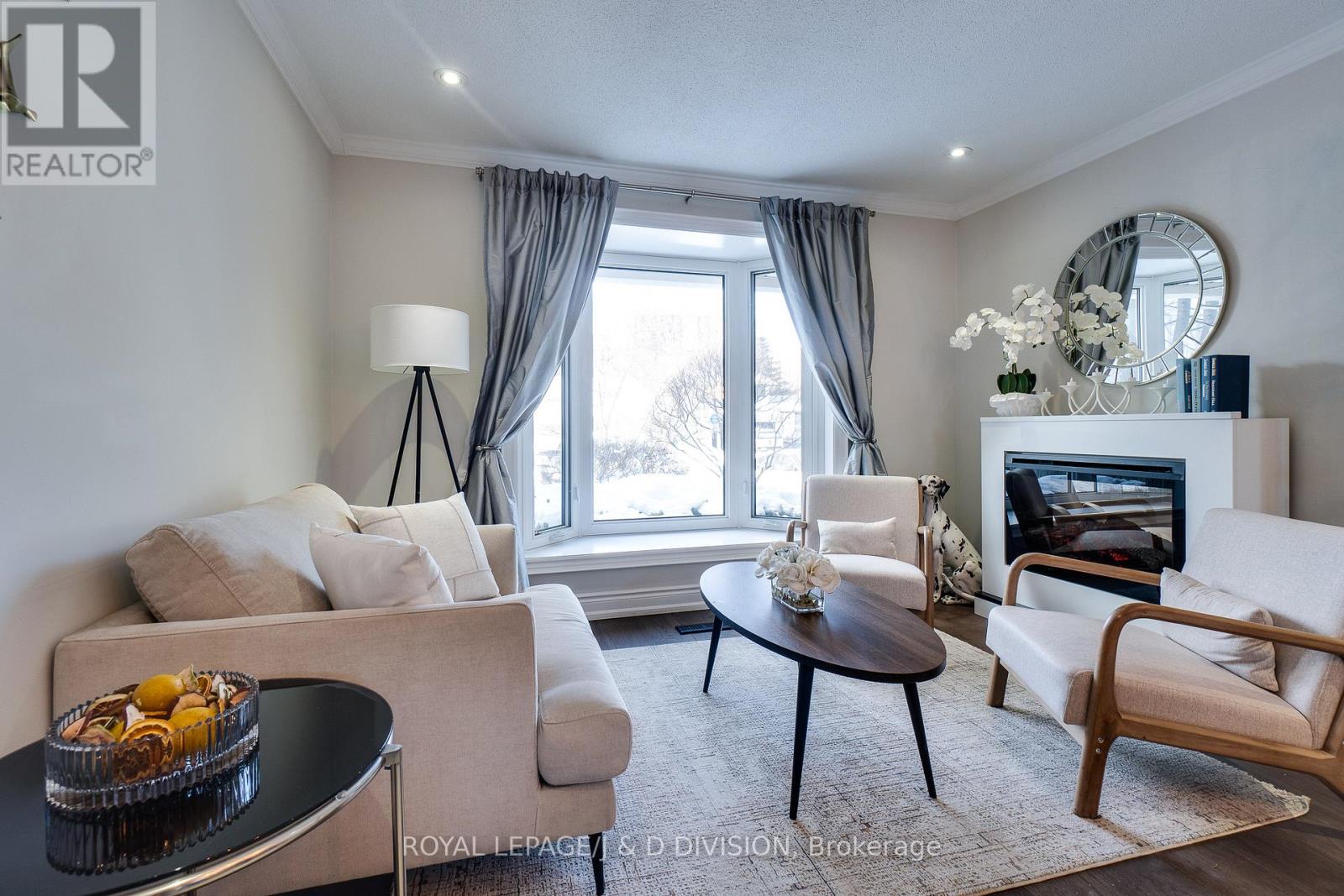 365 Lynn Place, Oakville, Ontario  L6H 2C5 - Photo 12 - W12892130