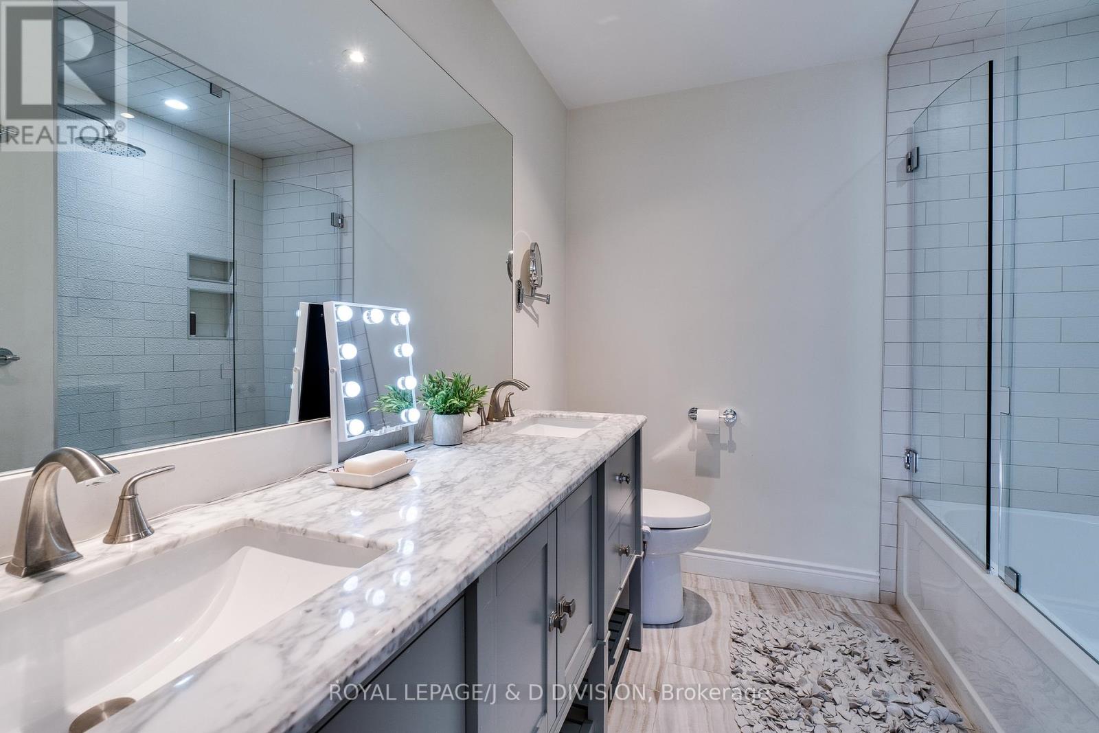 365 Lynn Place, Oakville, Ontario  L6H 2C5 - Photo 35 - W12892130