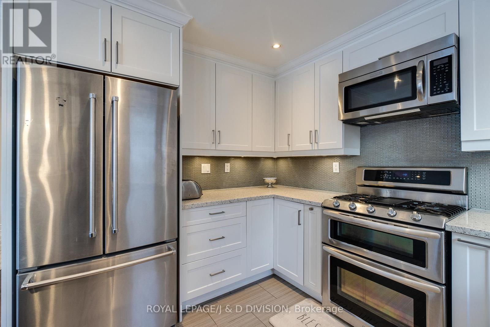 365 Lynn Place, Oakville, Ontario  L6H 2C5 - Photo 21 - W12892130