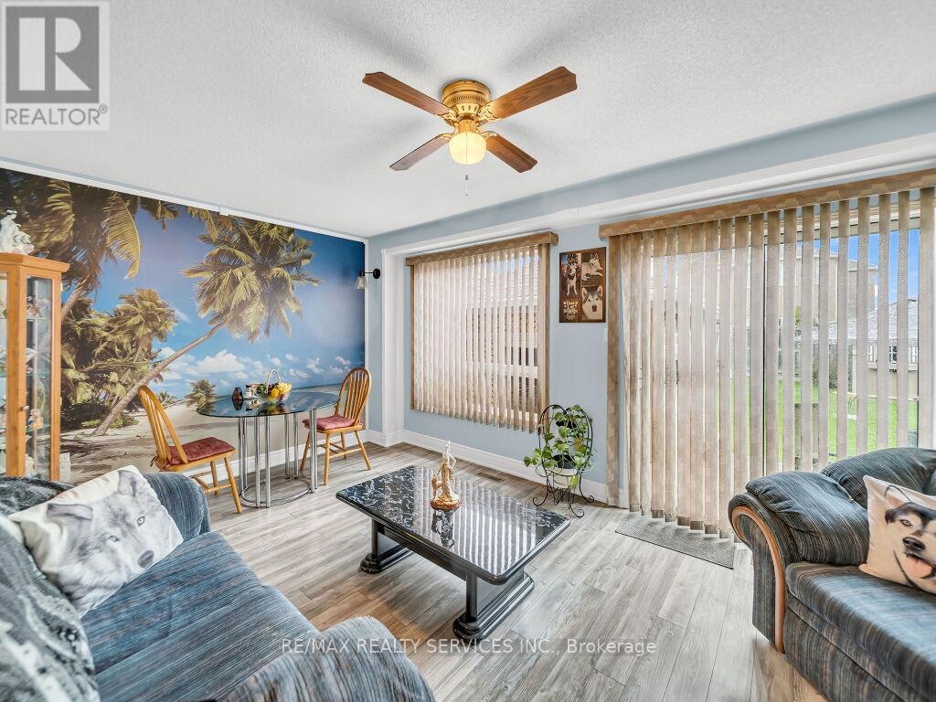 24 Melissa Court, Brampton, Ontario  L6X 4X1 - Photo 8 - W13078812