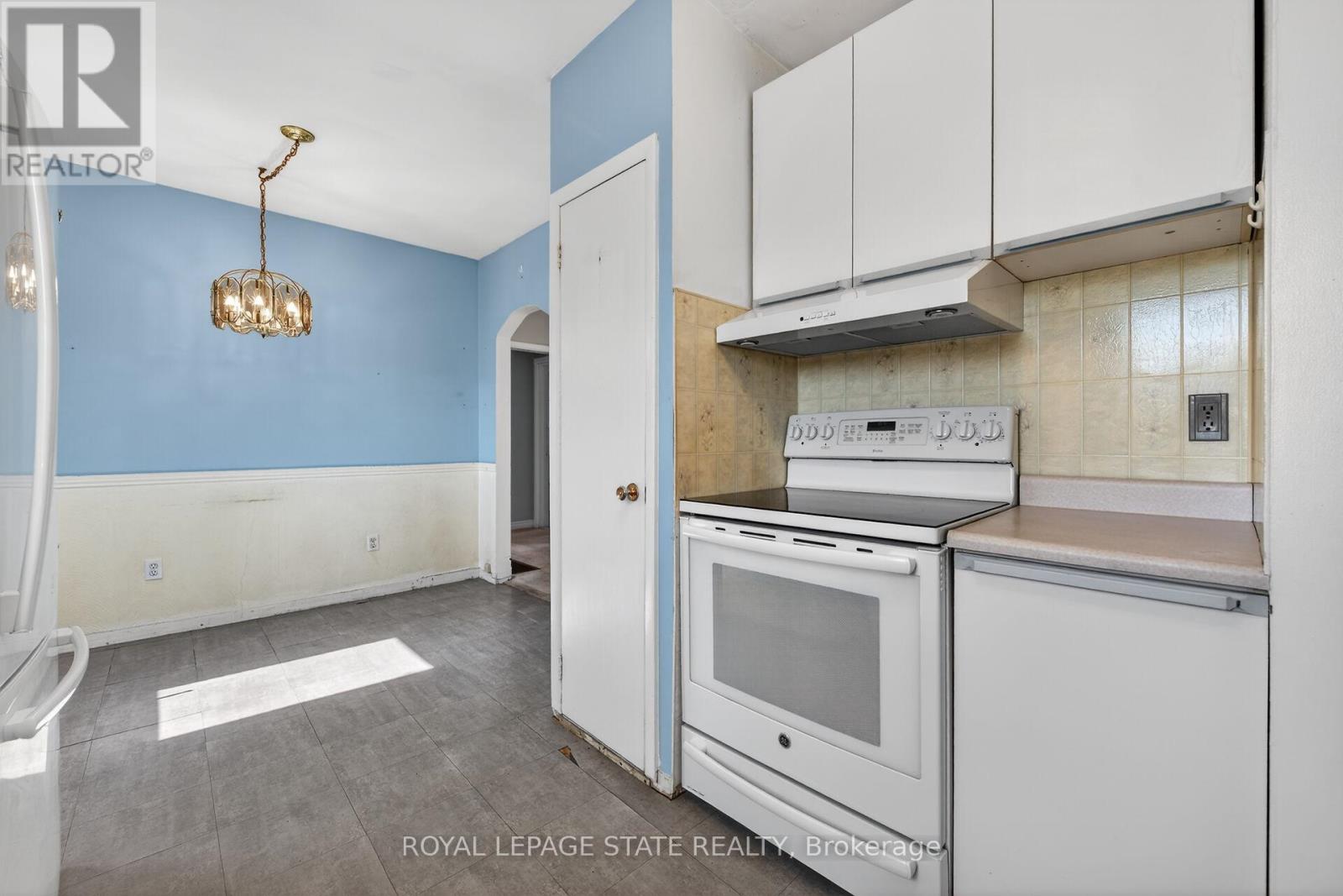227 West 19th Street, Hamilton, Ontario  L9C 4J3 - Photo 7 - X13086784