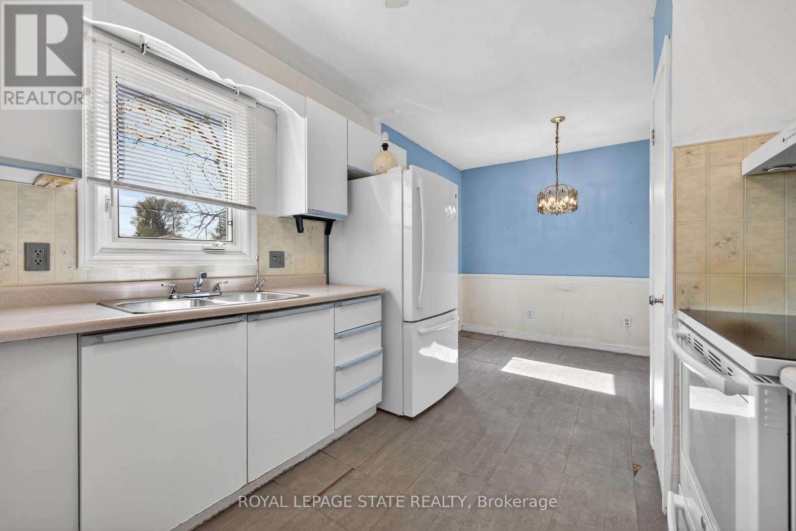 227 West 19th Street, Hamilton, Ontario  L9C 4J3 - Photo 8 - X13086784