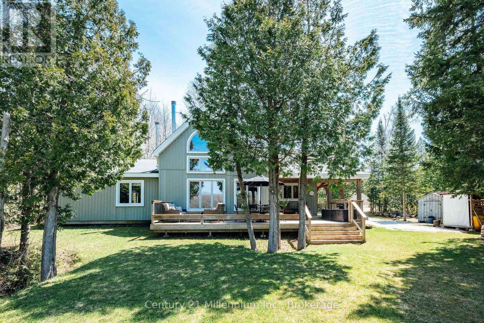 20 COTTAGE COVE ROAD, Northern Bruce Peninsula, Ontario
