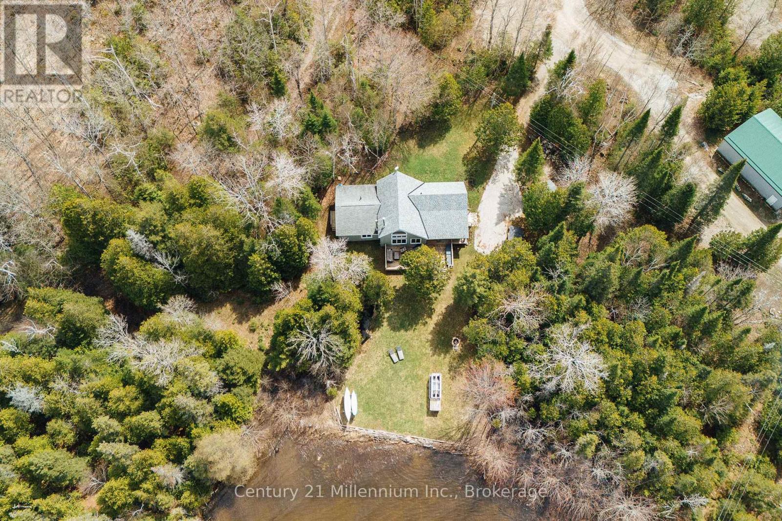 20 Cottage Cove Road, Northern Bruce Peninsula, Ontario  N0H 1W0 - Photo 10 - X12886234