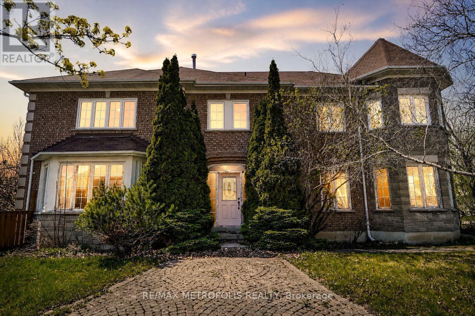 2 Schooner Court, Markham, Ontario  L6C 1R2 - Photo 7 - N13086556