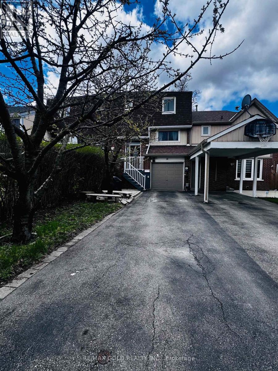 18 PETERSON COURT, Brampton, Ontario
