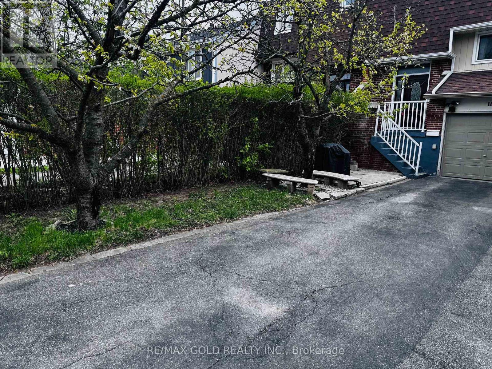 18 Peterson Court, Brampton, Ontario  L6Z 1K6 - Photo 40 - W12740648