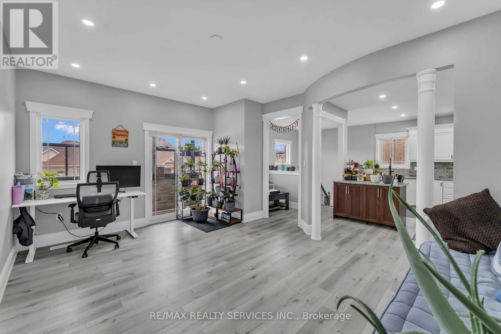 364 Queen Mary Drive, Brampton, Ontario  L7A 3T1 - Photo 9 - W13078488