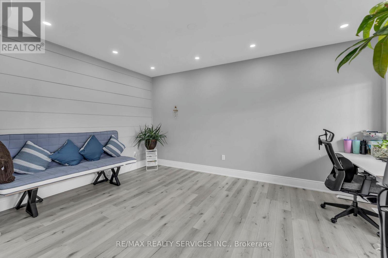 364 Queen Mary Drive, Brampton, Ontario  L7A 3T1 - Photo 8 - W13078488