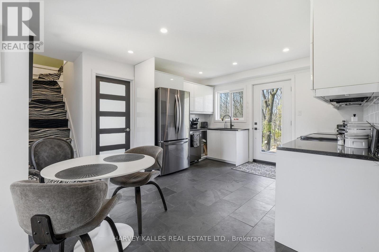 506 County Rd 10 Road, Prince Edward County, Ontario  K0K 2T0 - Photo 11 - X13071250