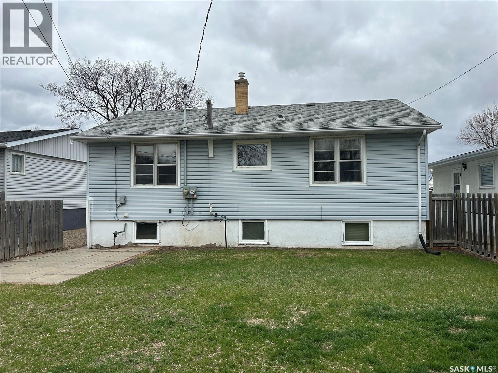1809 2nd Street, Estevan, Saskatchewan  S4A 0N4 - Photo 38 - SK034965
