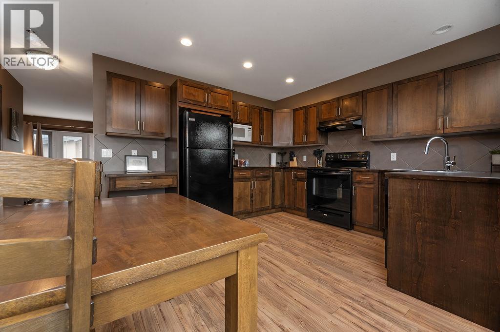 809 10th Avenue Unit# 5, Invermere, British Columbia  V0A 1K0 - Photo 7 - 10385916
