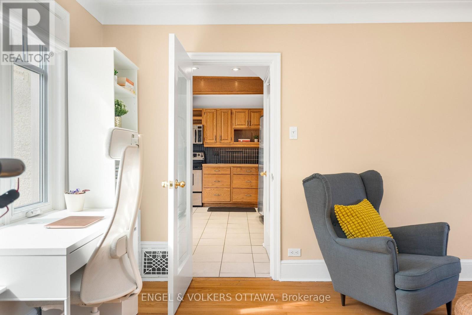 112 Springfield Road, Ottawa, Ontario  K1M 1C6 - Photo 12 - X13086980