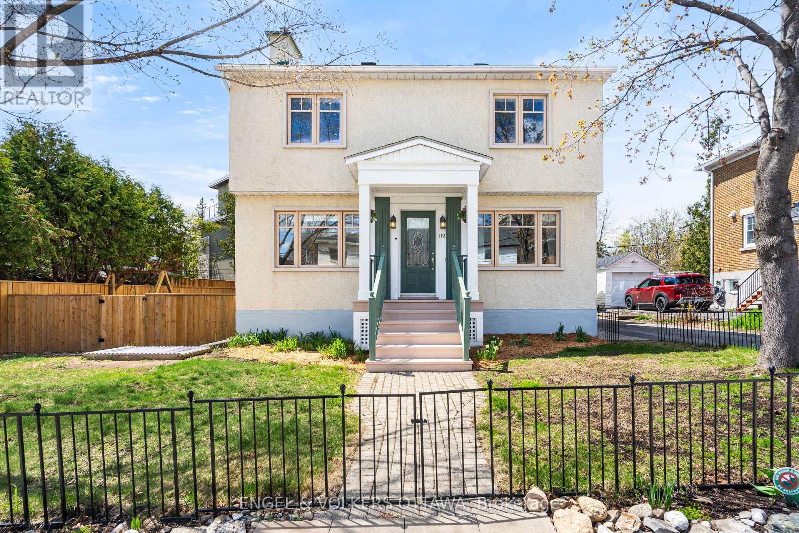112 Springfield Road, Ottawa, Ontario  K1M 1C6 - Photo 2 - X13086980
