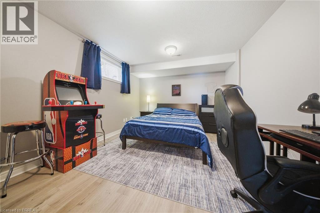 7 Tom Thomson Court, Brantford, Ontario  N3R 7Z6 - Photo 48 - 40827443