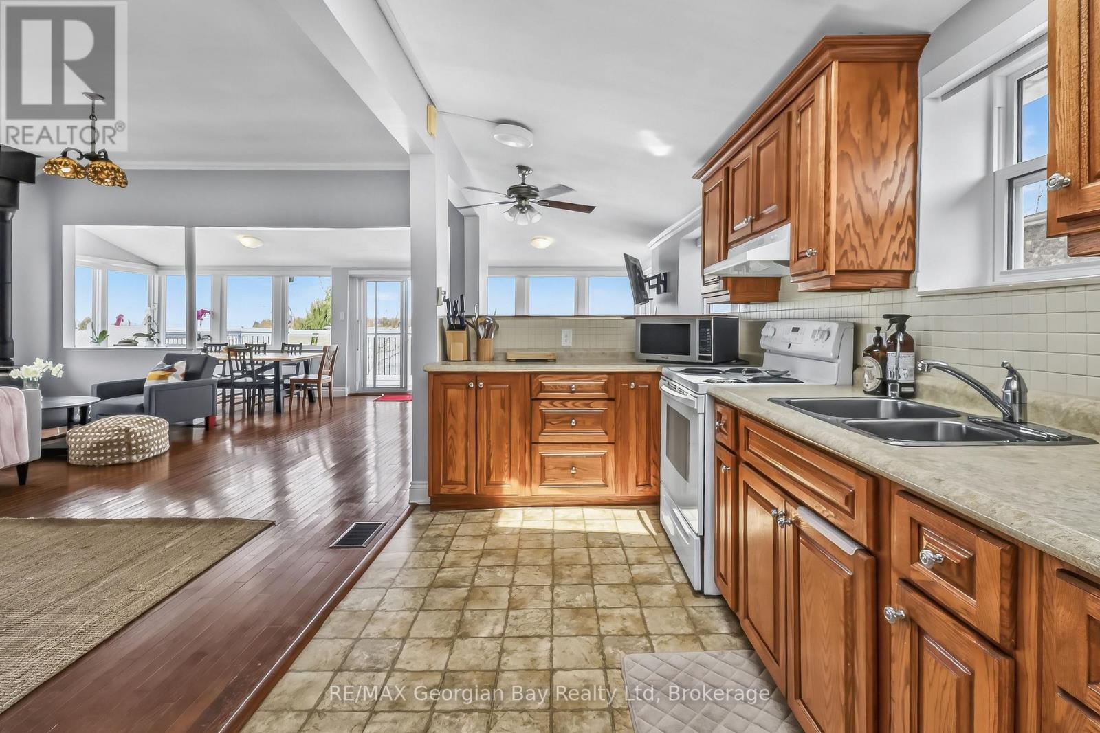 12 Robins Point Road, Tay (Victoria Harbour), Ontario  L0K 2A0 - Photo 12 - S13087020