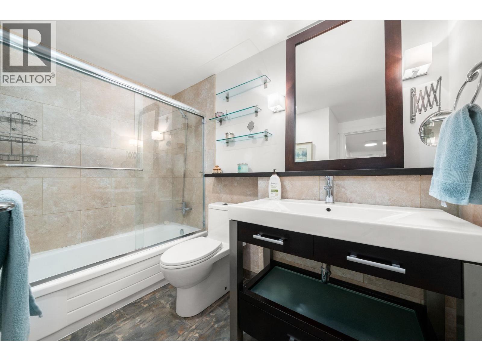 202 1000 Bowron Court, North Vancouver, British Columbia  V7H 2V7 - Photo 21 - R3119780