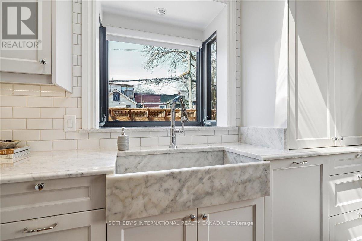 66 Empire Avenue, Toronto, Ontario  M4M 2L4 - Photo 10 - E13086958
