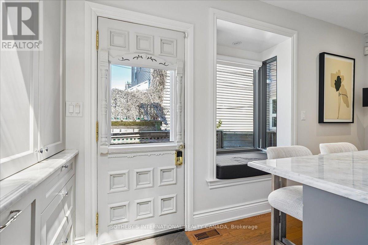 66 Empire Avenue, Toronto, Ontario  M4M 2L4 - Photo 15 - E13086958