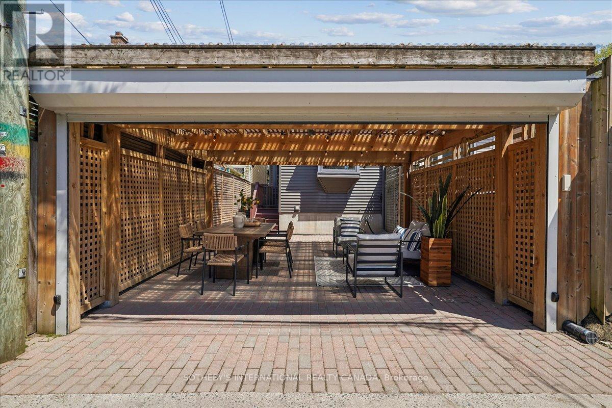 66 Empire Avenue, Toronto, Ontario  M4M 2L4 - Photo 37 - E13086958