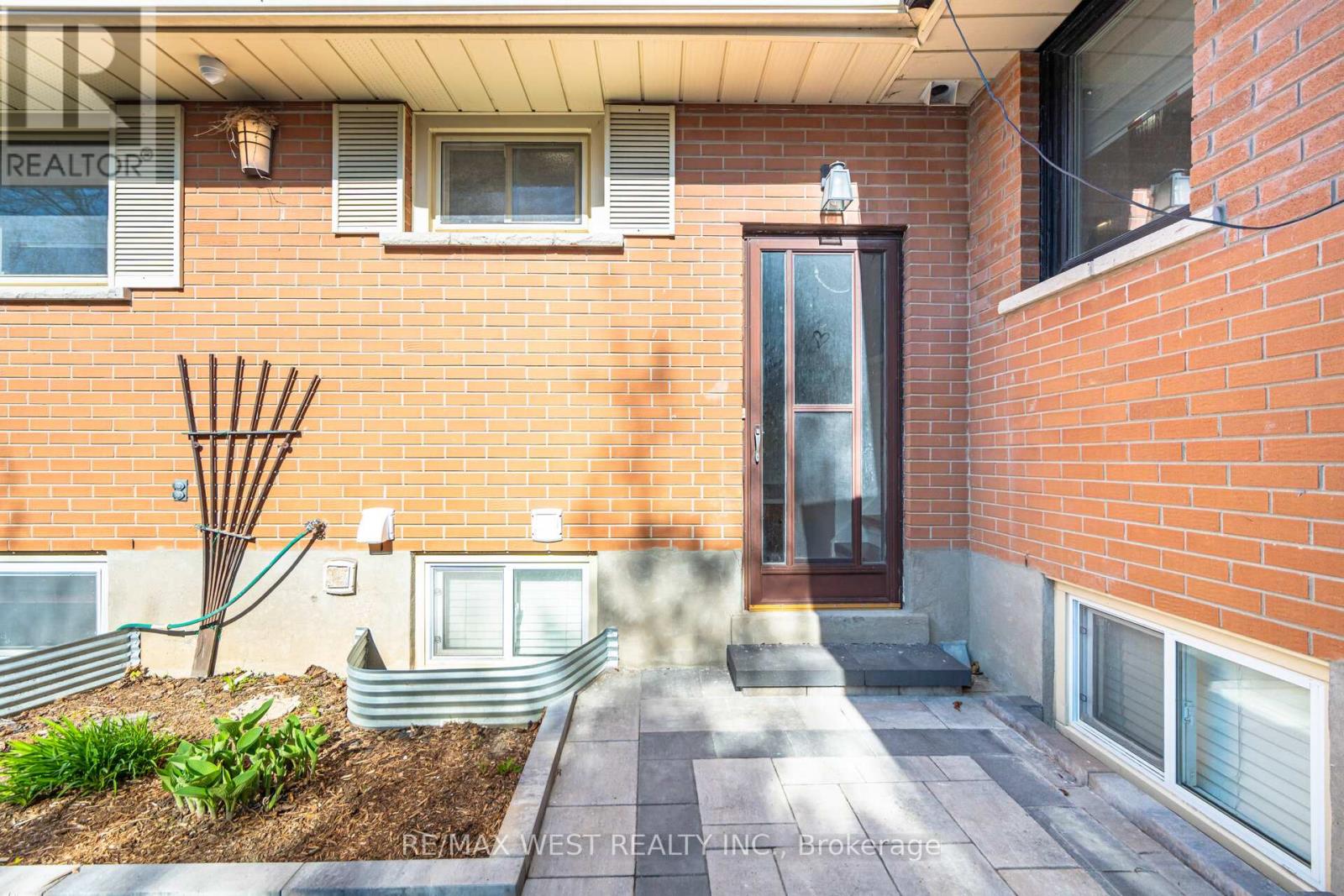 4 Avon Court, Whitby, Ontario  L1N 3H3 - Photo 33 - E13086966