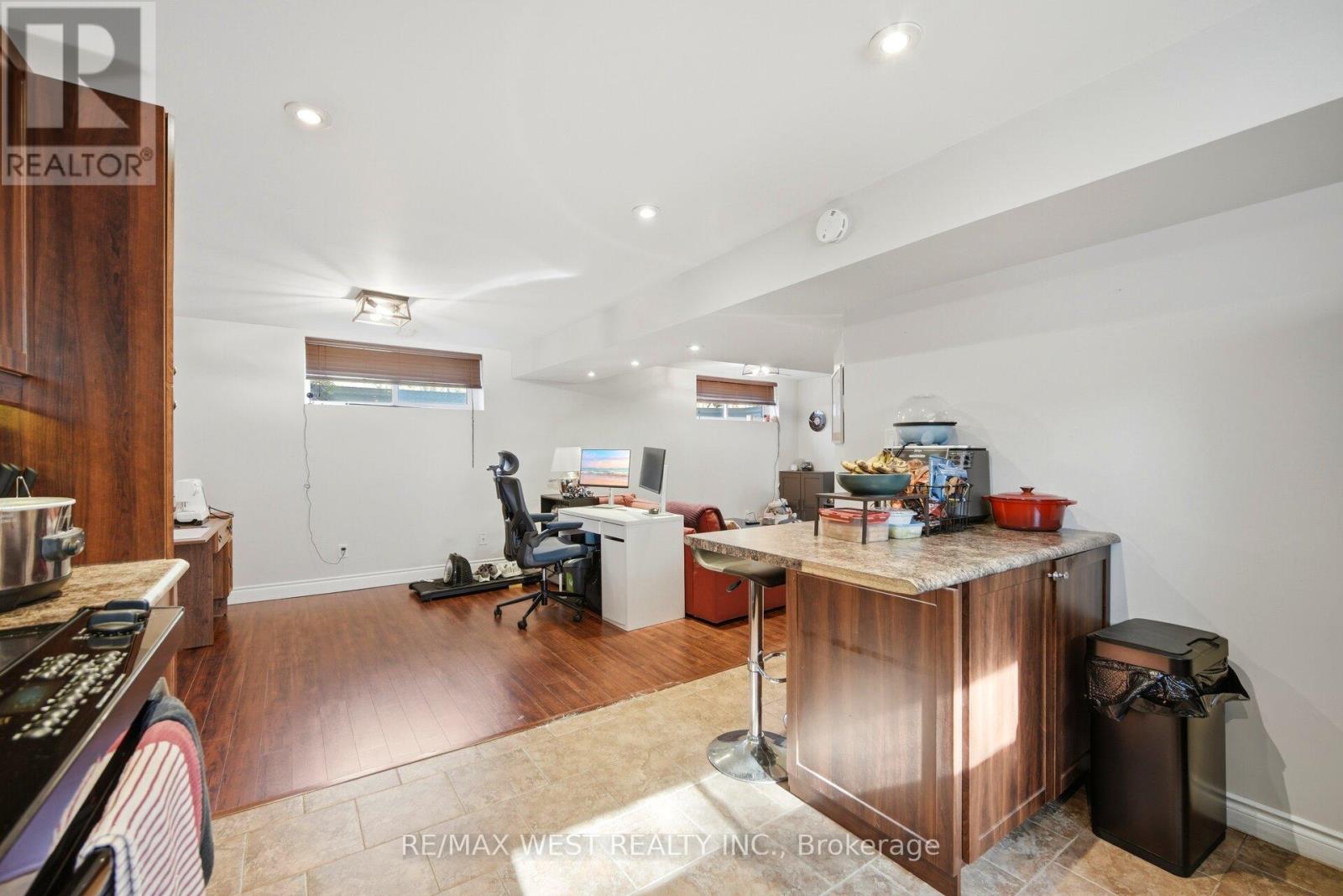 4 Avon Court, Whitby, Ontario  L1N 3H3 - Photo 40 - E13086966
