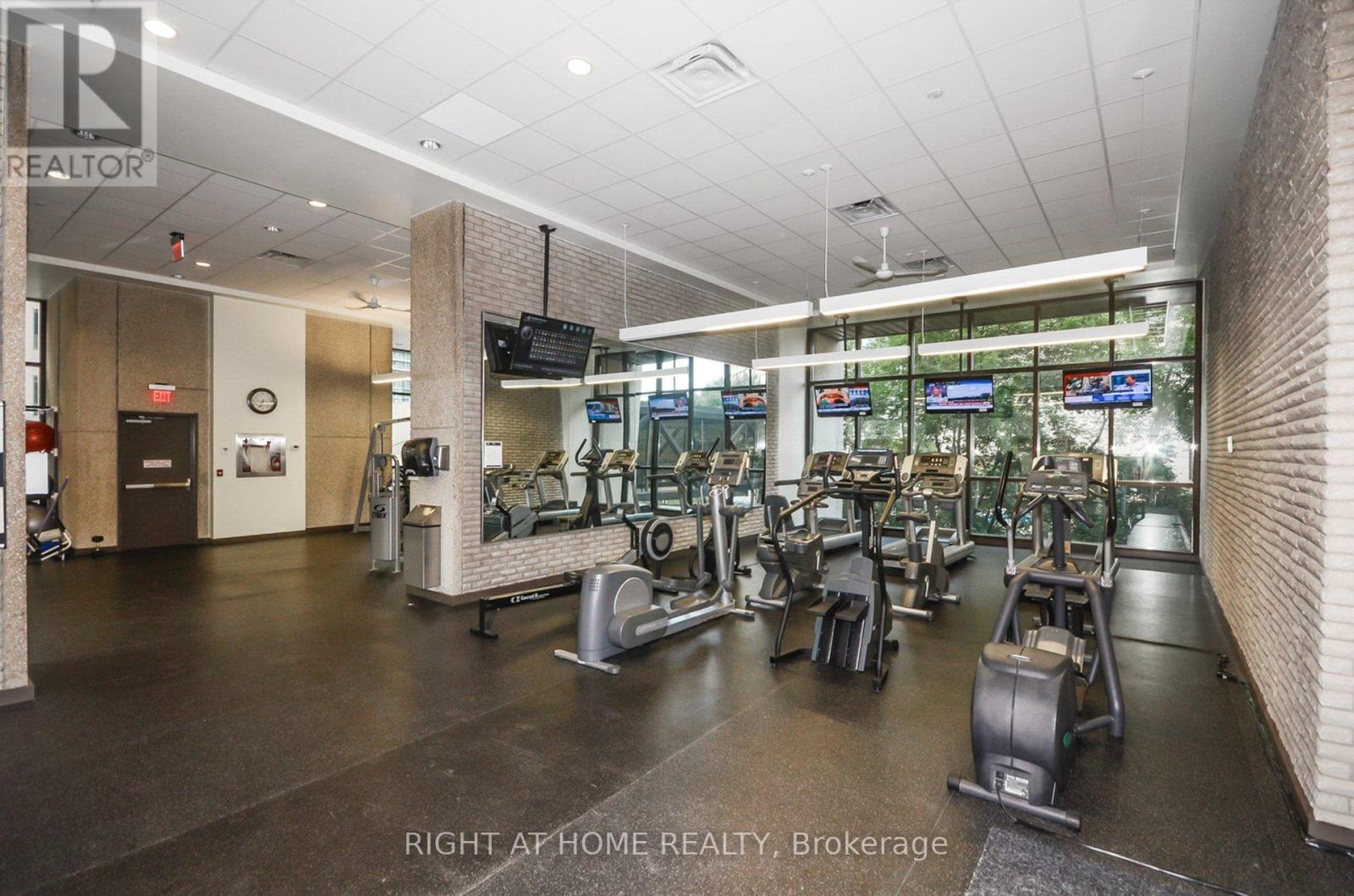 2019 - 33 Harbour Square, Toronto, Ontario  M5J 2G2 - Photo 26 - C12767028