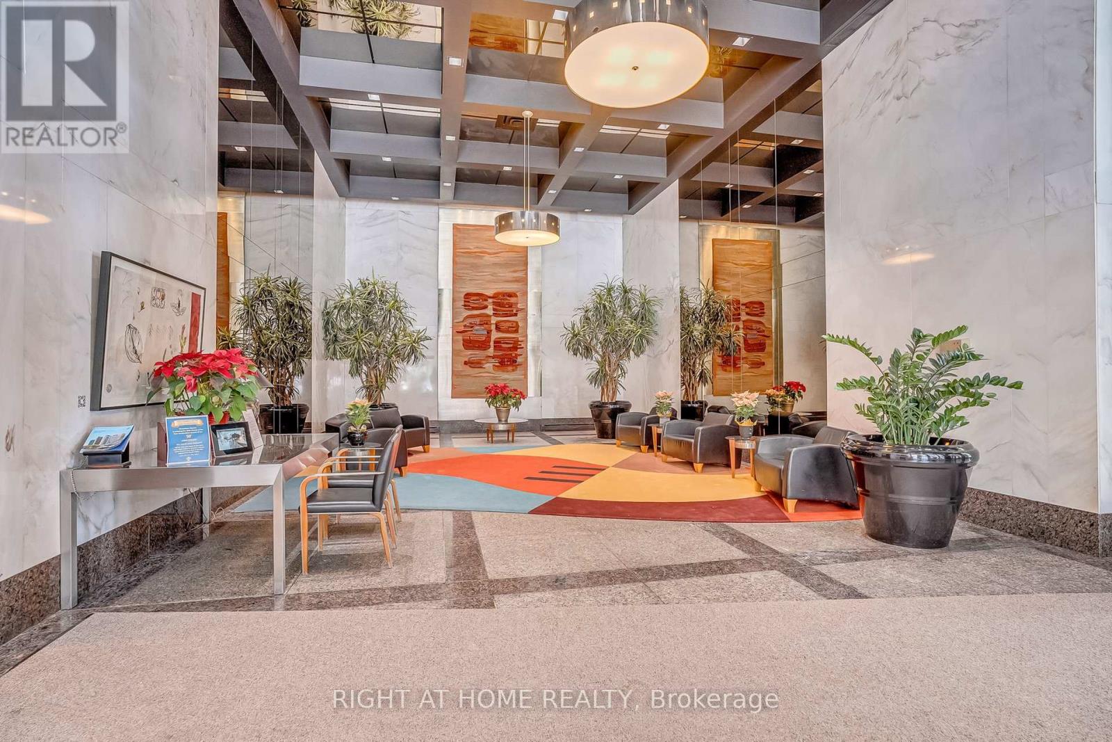 2019 - 33 Harbour Square, Toronto, Ontario  M5J 2G2 - Photo 3 - C12767028