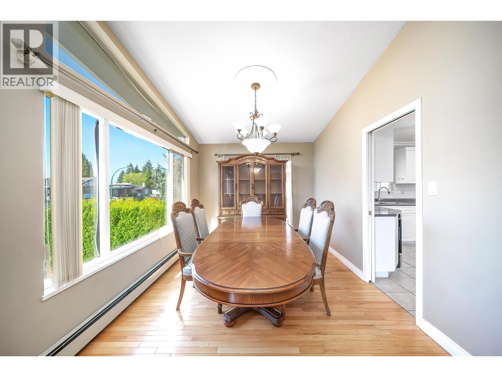 951 Everett Crescent, Burnaby, British Columbia  V5A 2N6 - Photo 4 - R3119790