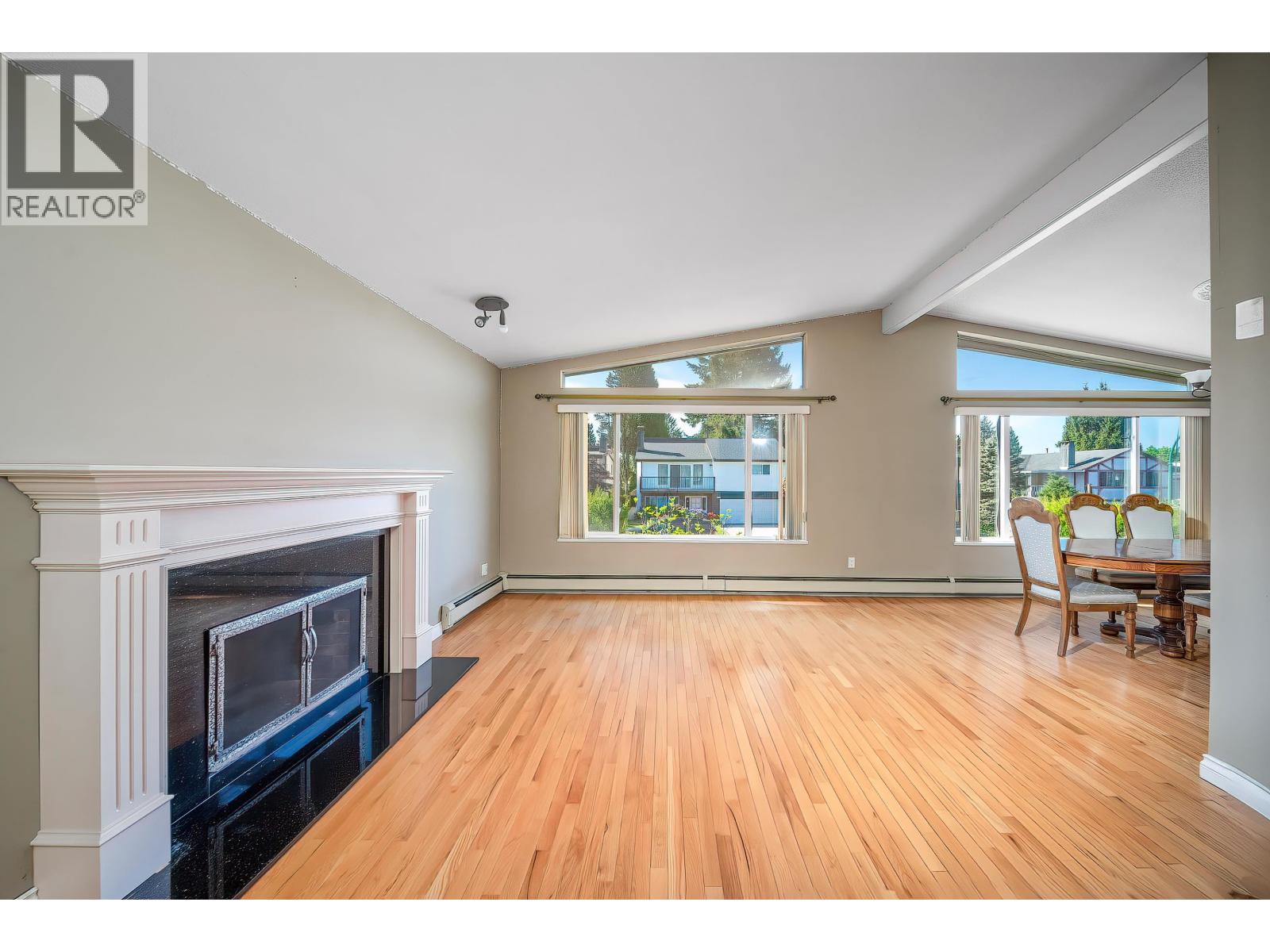 951 Everett Crescent, Burnaby, British Columbia  V5A 2N6 - Photo 5 - R3119790