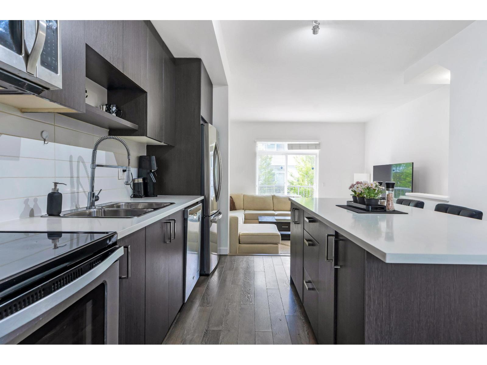 107 15230 Guildford Drive, Surrey, British Columbia  V3R 0C8 - Photo 15 - R3119825