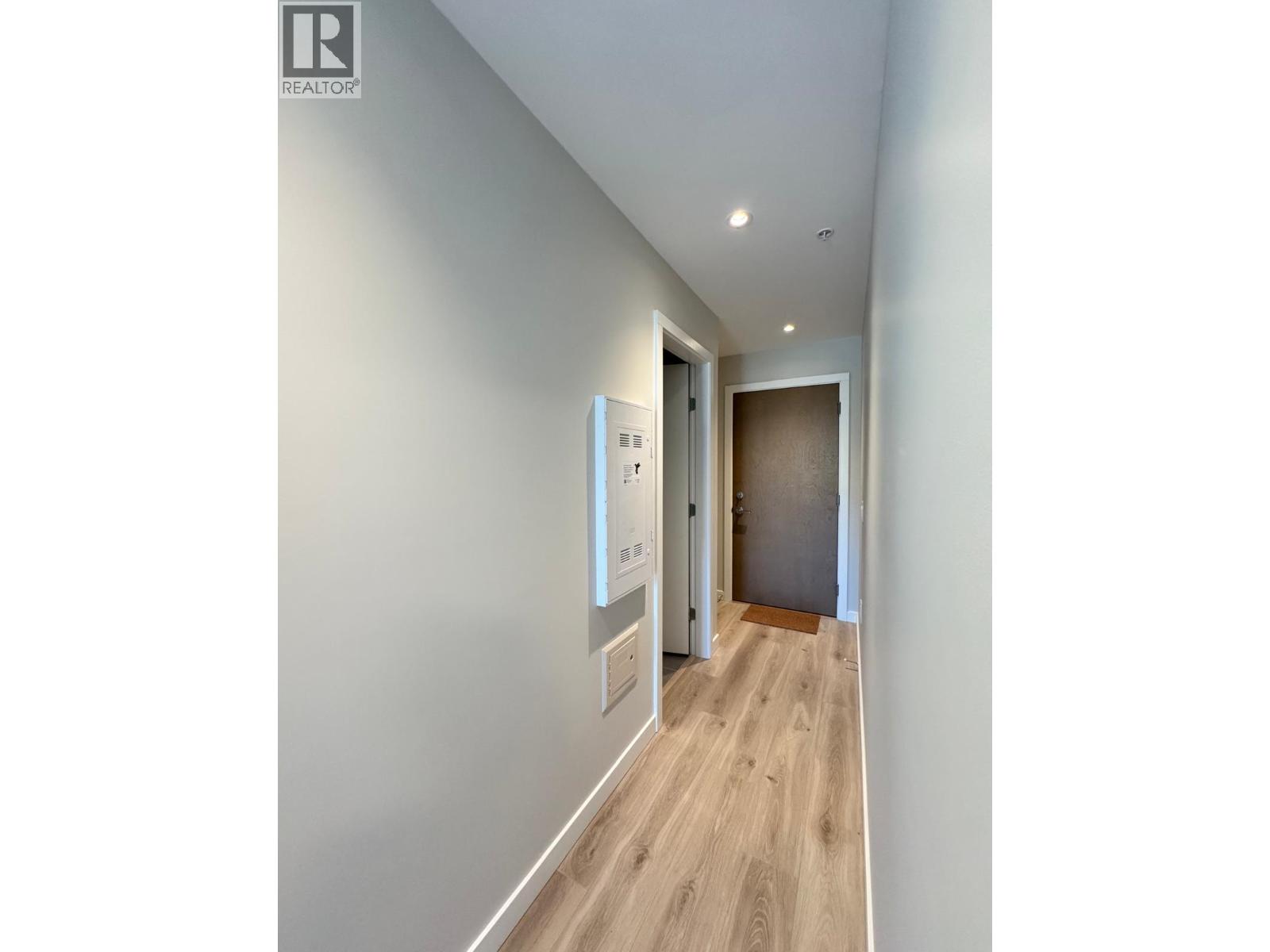 410 110 E 17th Street, North Vancouver, British Columbia  V7L 0K4 - Photo 9 - R3119839