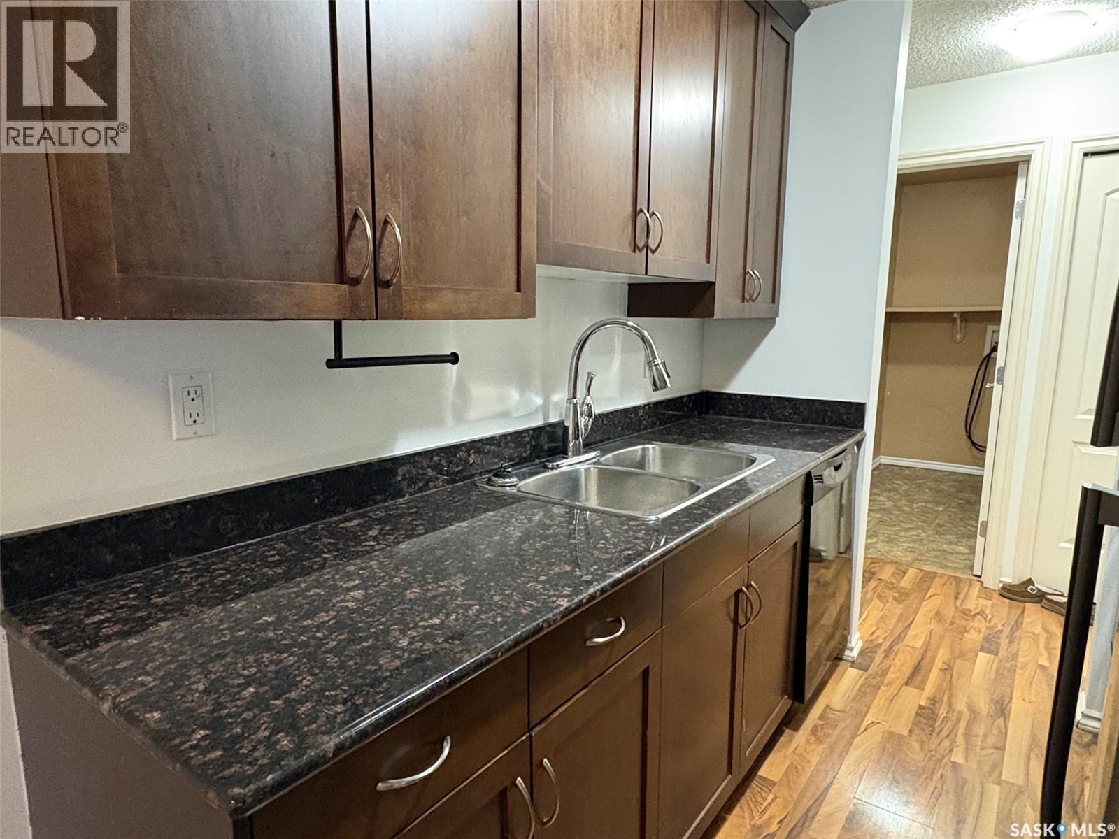 104 1013 Lansdowne Avenue, Saskatoon, Saskatchewan  S7H 2C2 - Photo 2 - SK033385