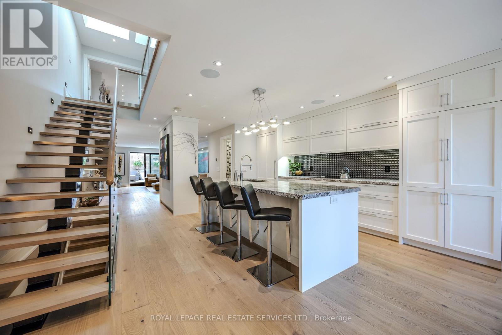 91 Old Mill Road, Toronto, Ontario  M8X 1G9 - Photo 5 - W13082676