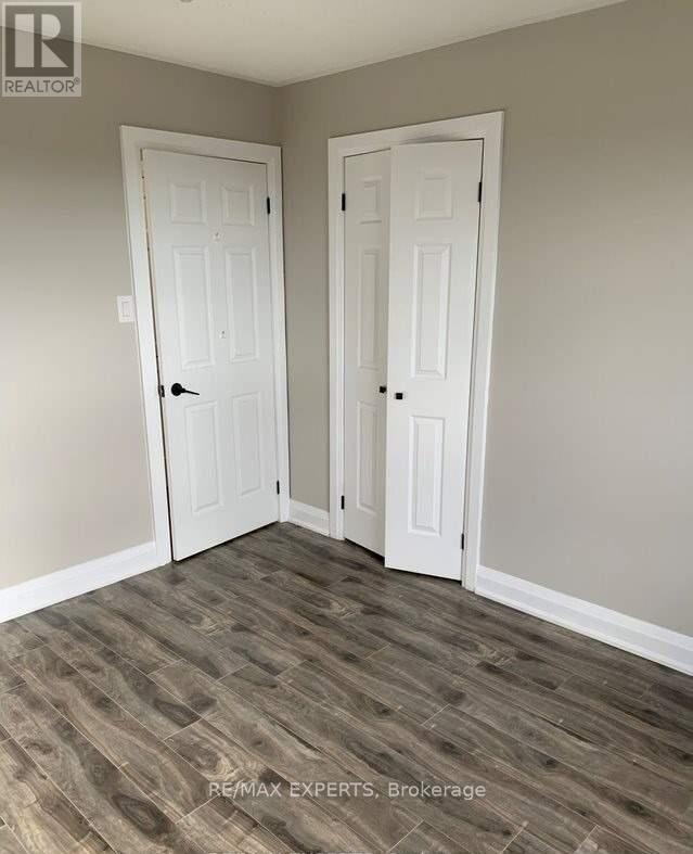 Upper - 73 Logan Court, Barrie (Holly), Ontario  L4N 8G7 - Photo 10 - S13086998