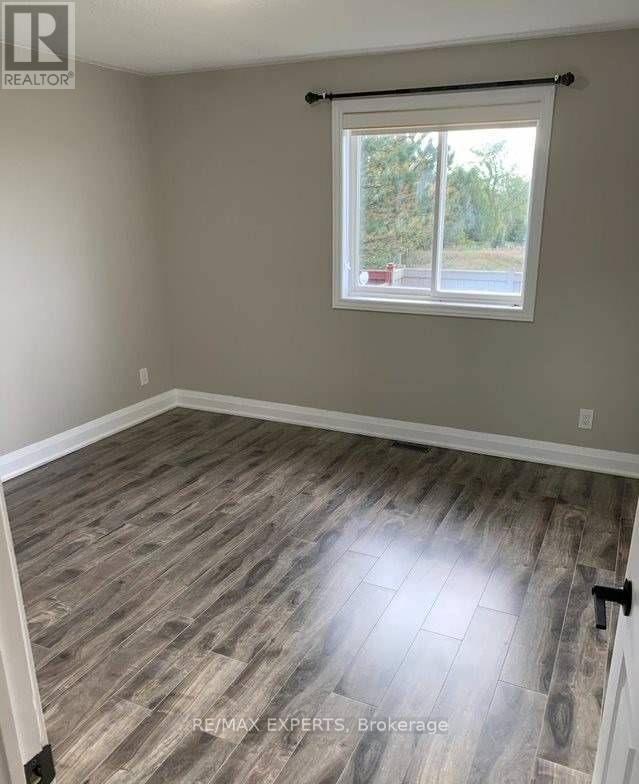 Upper - 73 Logan Court, Barrie (Holly), Ontario  L4N 8G7 - Photo 11 - S13086998